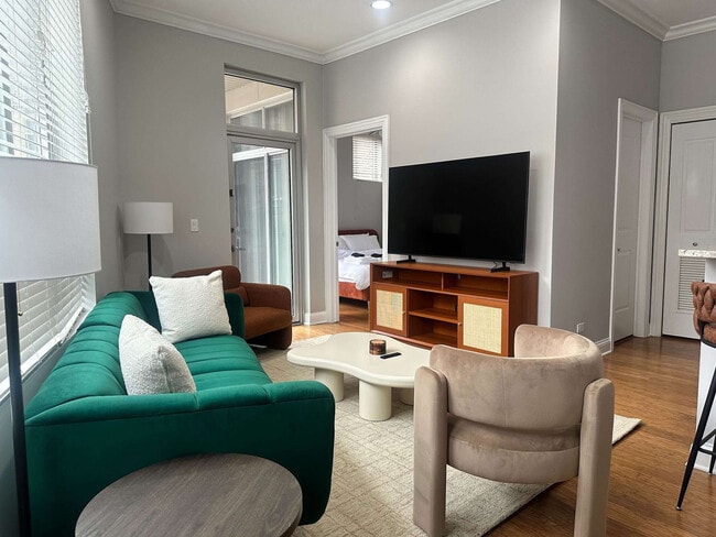 Photo - 951 W Huron St Unit ID1322524P