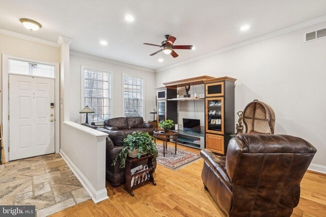 Photo - 789 S 2nd St