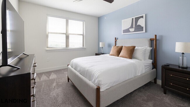 Photo - 502 E College St Unit 451