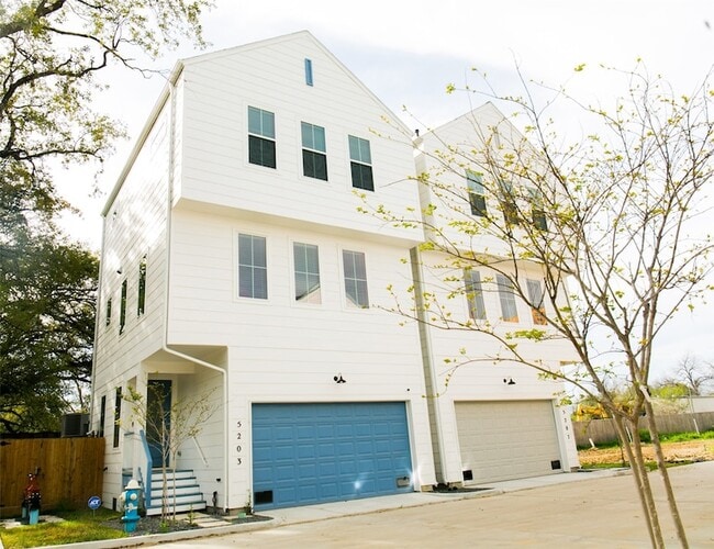 Building Photo - 5203 Burress Springs Ln