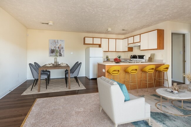 Building Photo - South Main Apartments