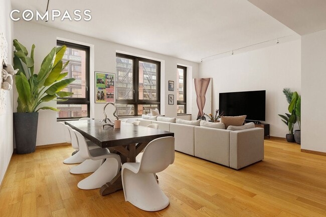 Photo - 68 Spring St