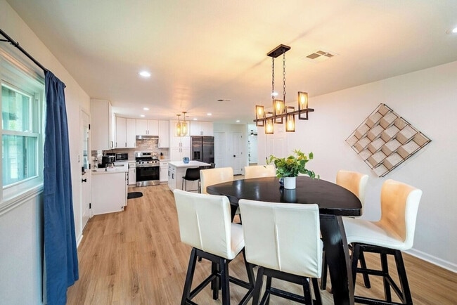 Photo - 10058 Timberoak Dr Unit ID1285757P