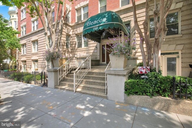 Photo - 1801 Calvert St NW