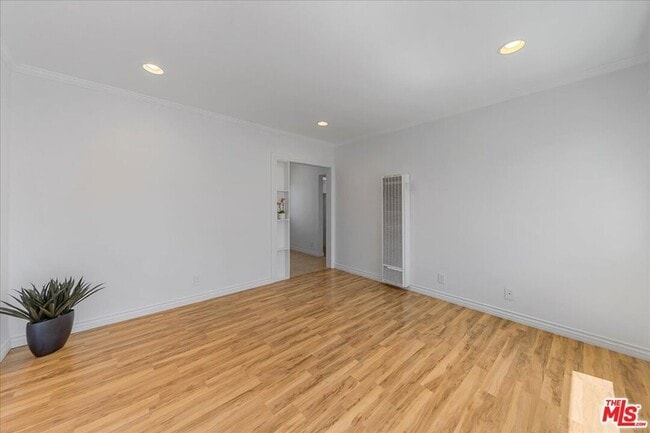 Photo - 2954 Exposition Blvd Unit 3