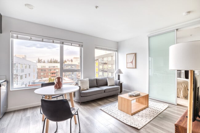 Building Photo - 2690 152nd Ave NE Unit FL2-ID889