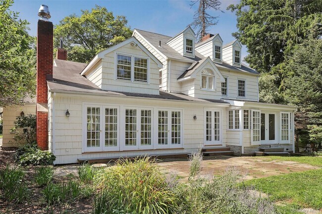 Photo - 264 Titicus Rd