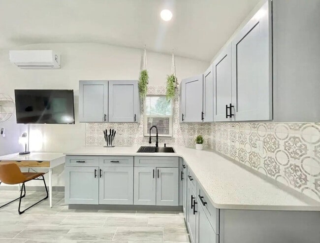 Photo - 1221 Corbett Ln Unit ID1094190P