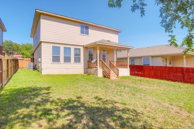 Photo - 830 Campion Red