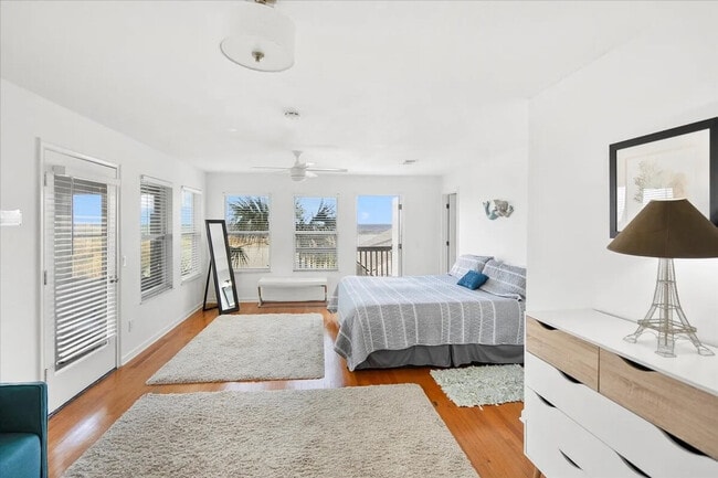 Photo - 3 1st St Unit ID1359721P