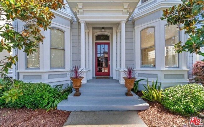 Photo - 487 43rd St Unit 3