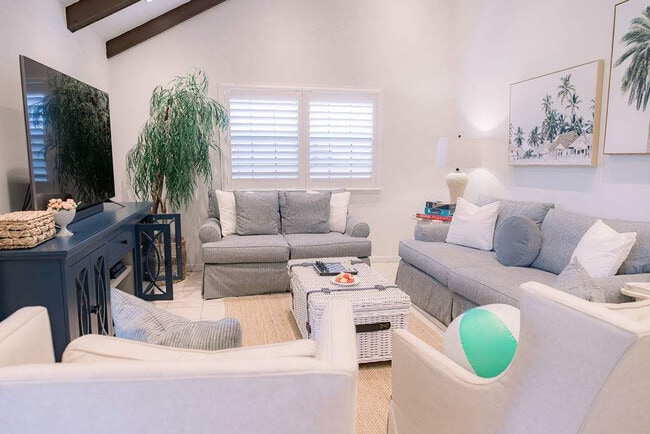 Photo - 488 N Driftwood Bay Unit SI FL2-ID1627179P