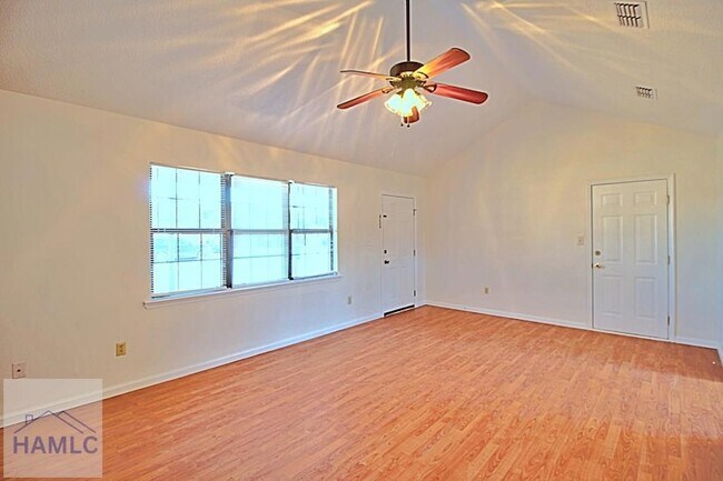 Photo - 915 Churchfield Dr