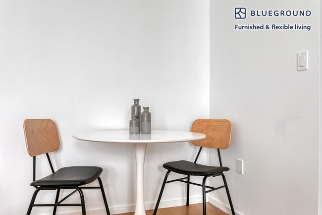 Photo - 26 W Broadway Unit FL6-ID580