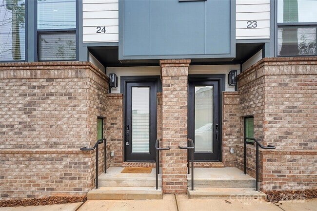 Photo - 411 Charles Ave