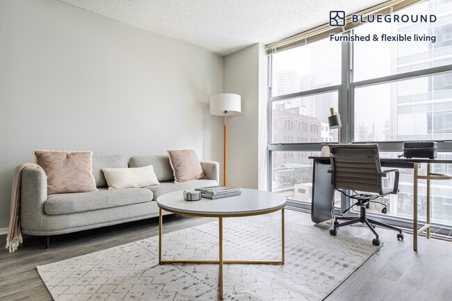 Building Photo - 180 N Jefferson St Unit FL6-ID1216