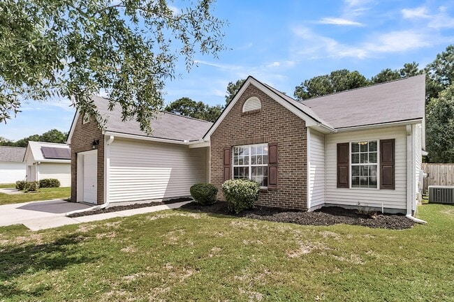 Photo - 124 Dovetail Cir