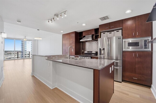 Photo - 1208 E Kennedy Blvd Unit 1121