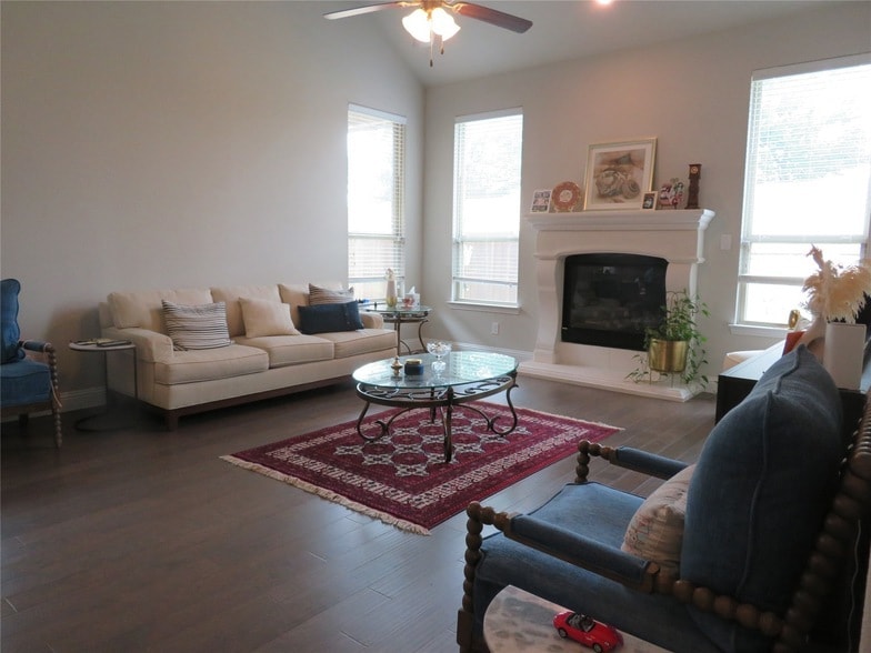 Photo - 5616 Amphora Ave