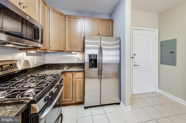 Photo - 8045 Newell St Unit 108