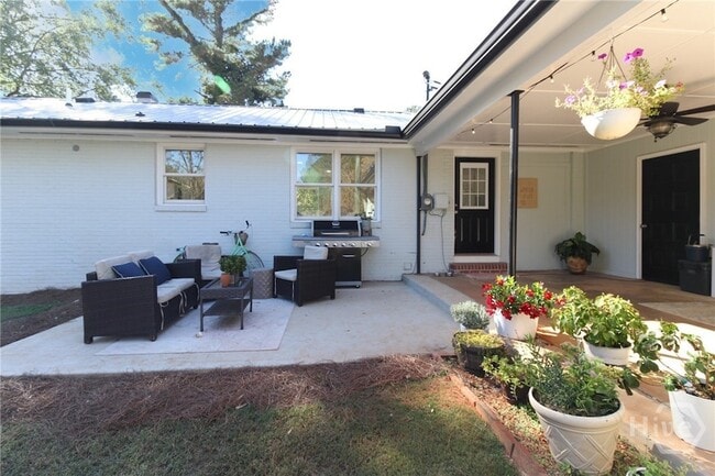 Photo - 1092 West Lake Dr