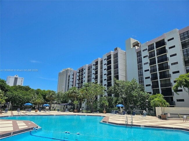 Photo - 17021 N Bay Rd Unit 710