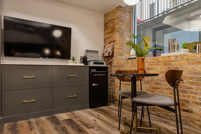 Photo - 65 Monroe Center St NW Unit SI ID1539826P