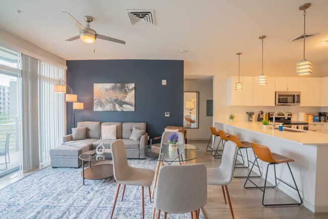 Photo - 295 E Roosevelt St Unit ID1263016P