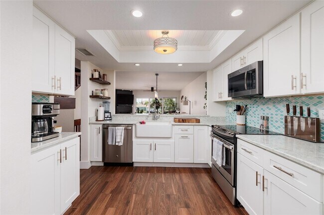 Photo - 222 Skiff Point