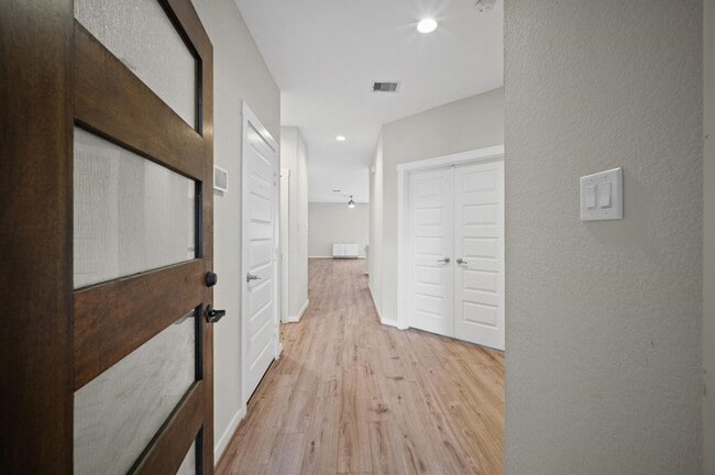 Photo - 3042 Schultz Manor Ln