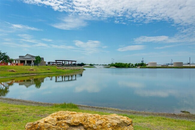 Photo - 505 Saw Mill Rd