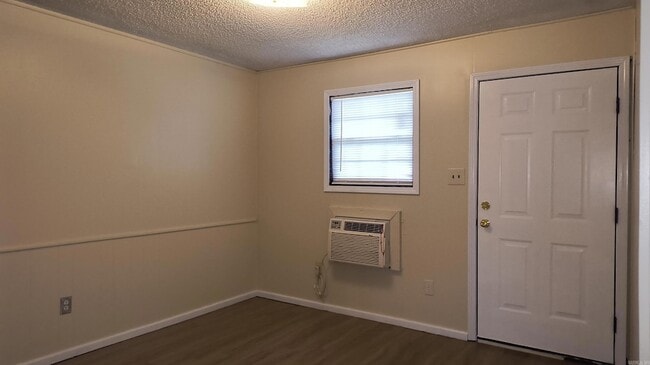 Photo - 3835 W 20th Ave