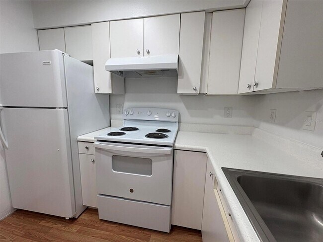 Photo - 1724 Foxhall Cir Unit 408