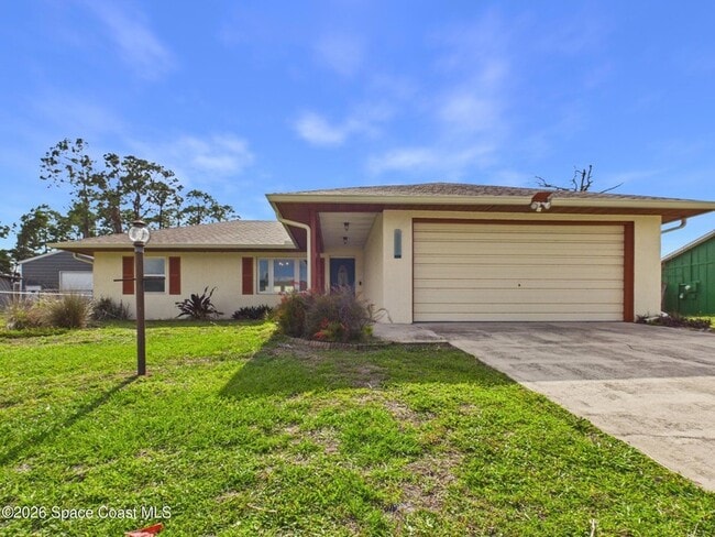 Photo - 520 Jupiter Blvd NW