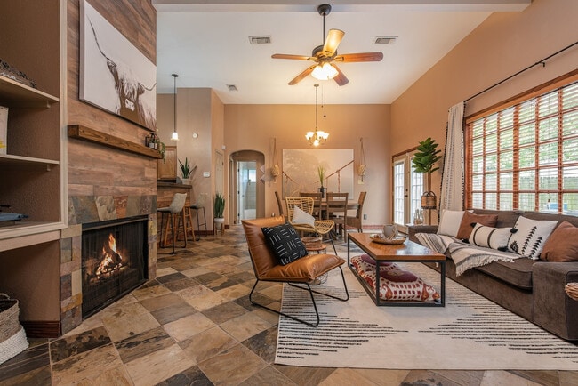 Building Photo - 20415 Linden Tree Dr Unit SI ID1607398P