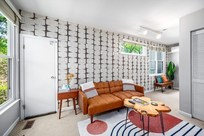 Building Photo - 816 Berkeley St Unit SI FL2-ID1020743P