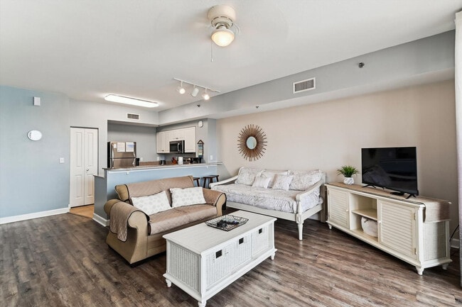 Building Photo - 9896 S Thomas Dr Unit SI ID1523318P