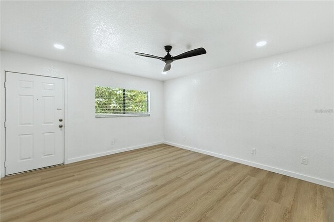 Photo - 840 NE 3rd St Unit 100