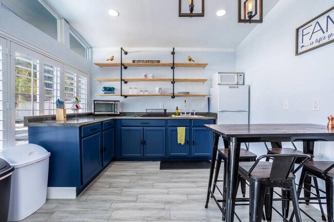 Building Photo - 4501 Loring Pl Unit ID1094233P