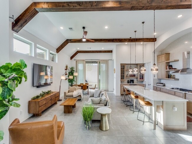 Photo - 6001 Firefox Ln