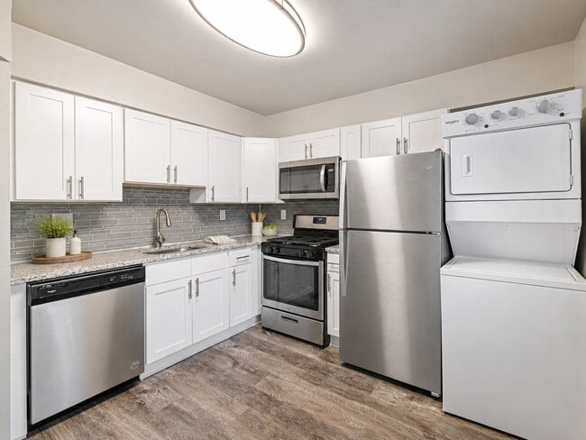 Building Photo - Fairways Apartment Homes
