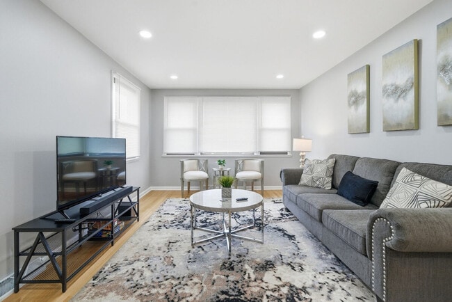 Building Photo - 12804 W Playfield Dr Unit ID1330088P