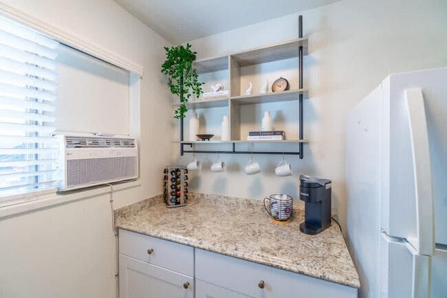 Photo - 734 Vine St Unit SI ID1250759P