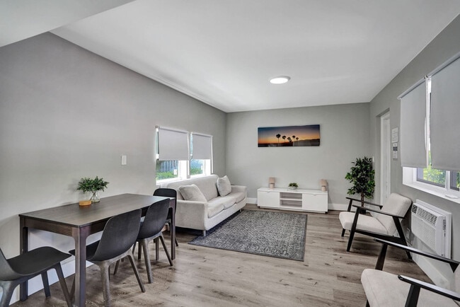 Photo - 3204 NE 9th St Unit SI ID1503954P