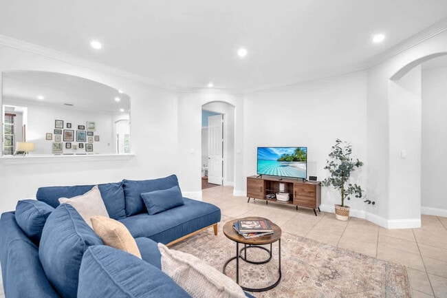 Building Photo - 15963 SW 97th Terrace Unit ID1258081P