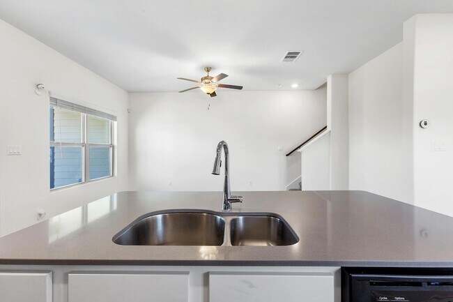 Photo - 189 Andross Ln