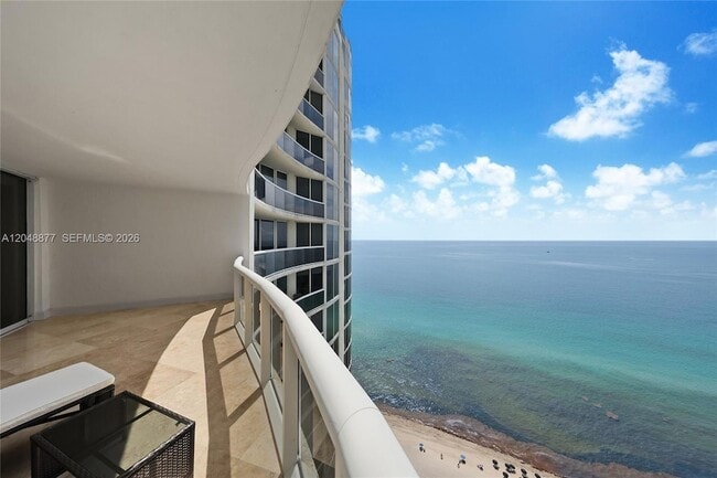 Building Photo - 17201 Collins Ave Unit 3604