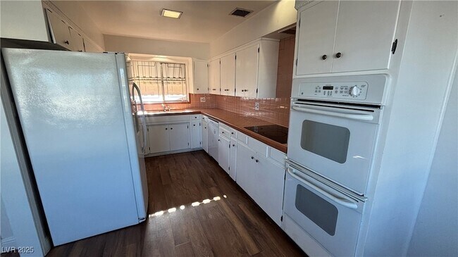 Photo - 1516 Houssels Ave