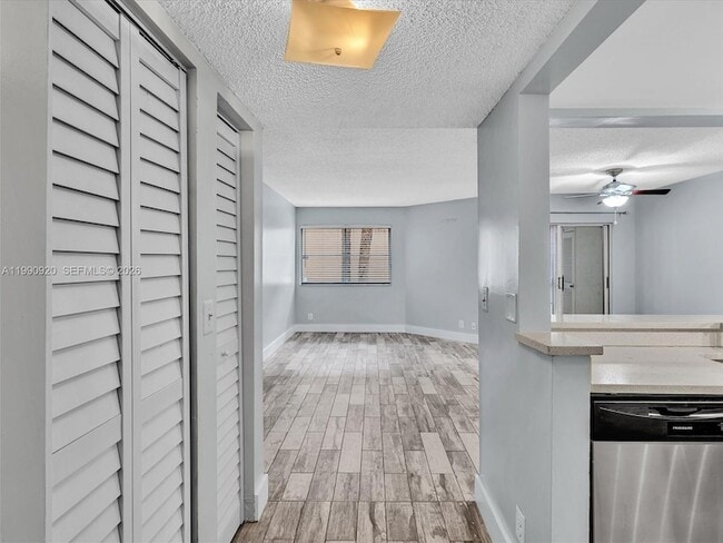 Photo - 9777 Westview Dr Unit 1114