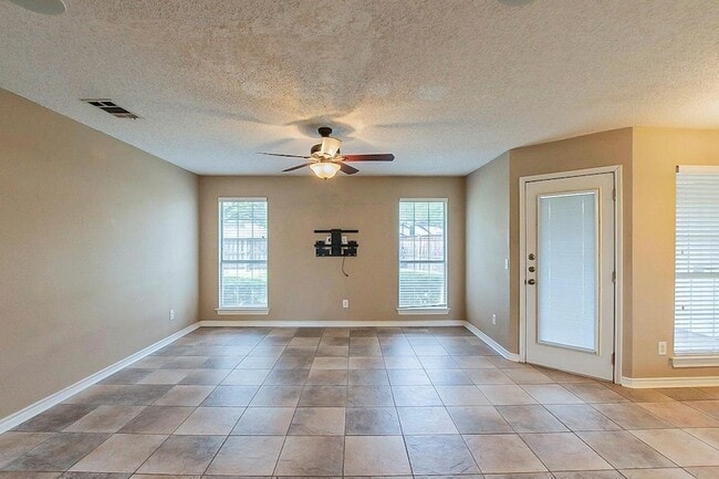 Photo - 4415 Haverhill Ln